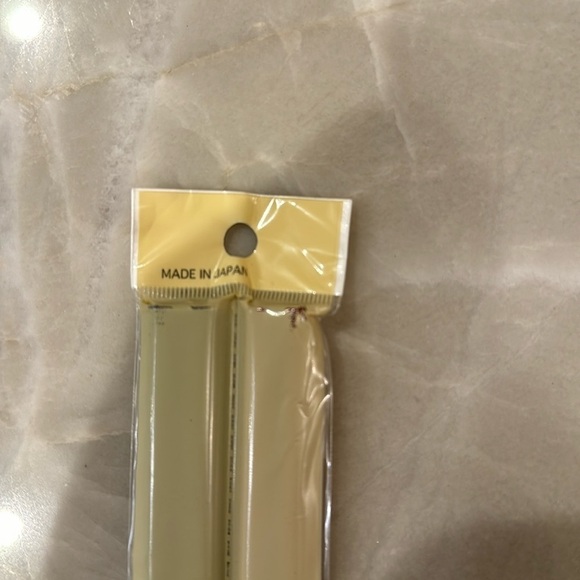 Set of 2 Pairs Japanese Natural Wood Chopsticks - Made in Japan NEW - Picture 3 of 3